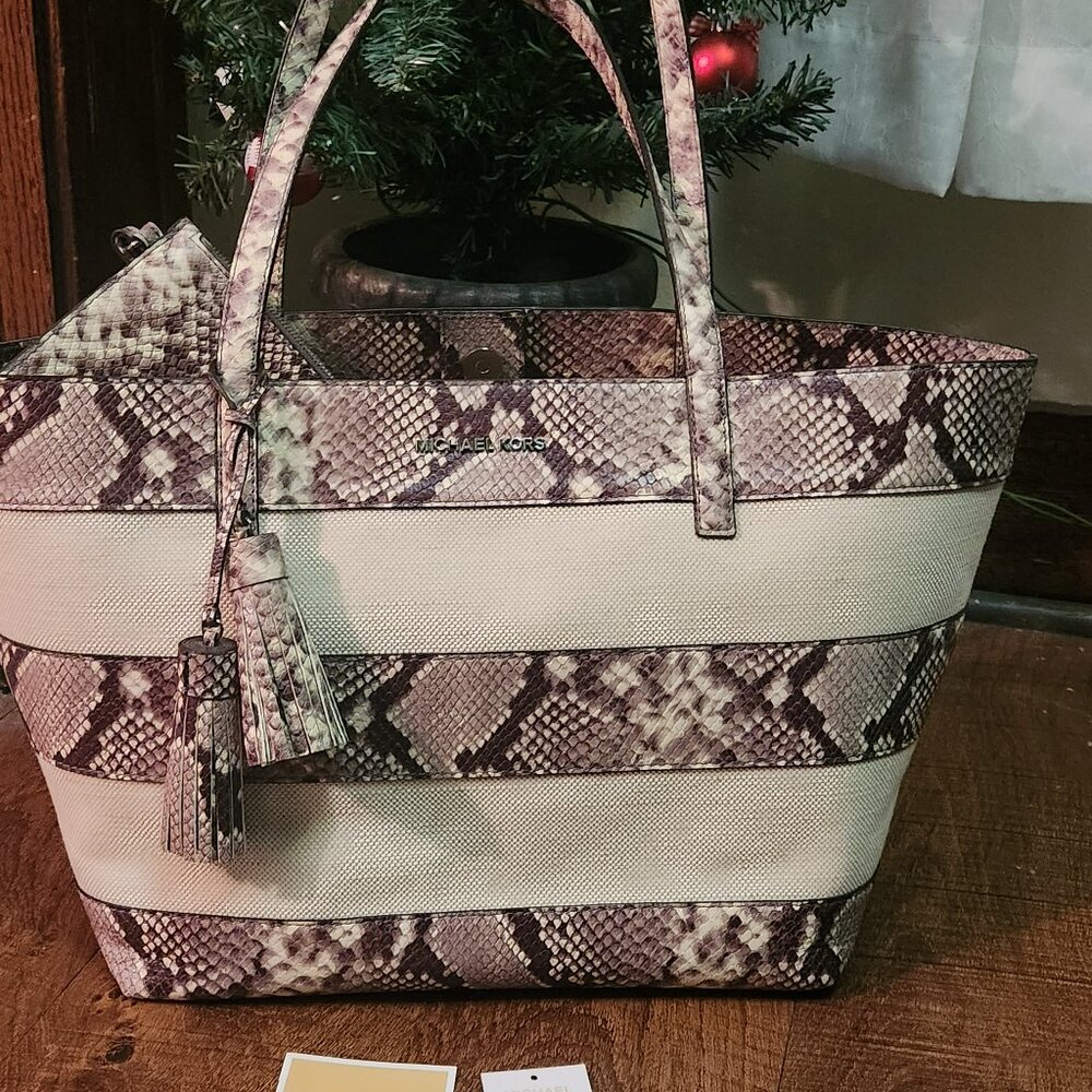 Snake Print Michael kors  Tote with Wrist-let/Pouch have tags